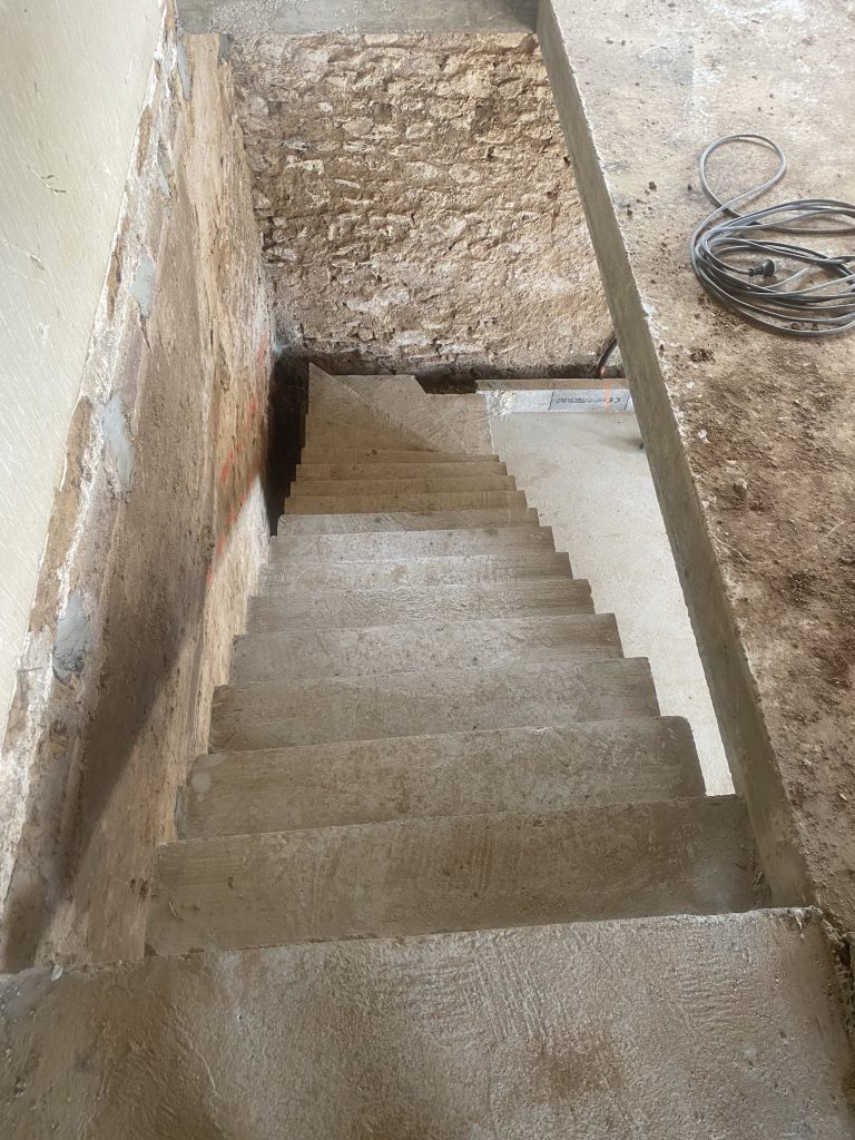 construction escalier beton maison lyon
