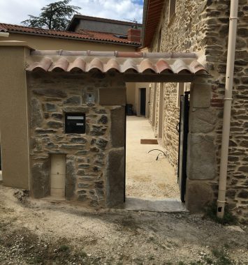 Rénovation maison en pierre sud est lyin